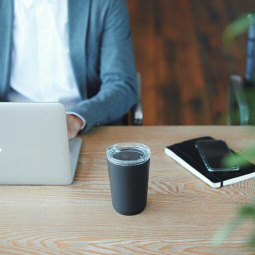 black to go tumber on desk kinto