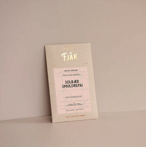 Fjåk Solbær smuldrepai - Blackcurrant Pie White Chocolate