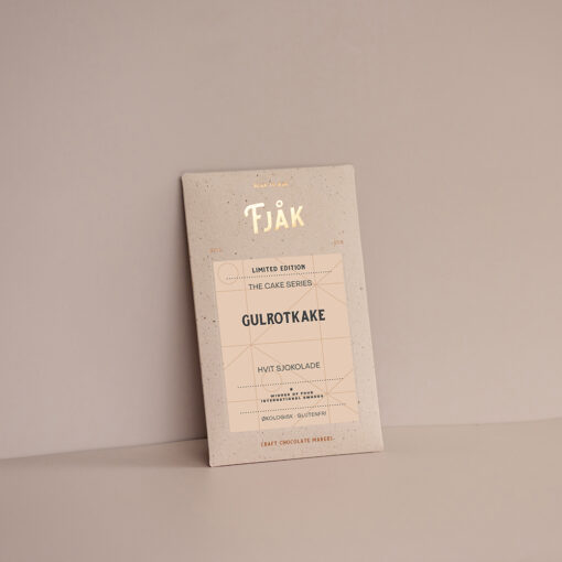 Fjåk White Carrot Cake Craft Chocolate Bar