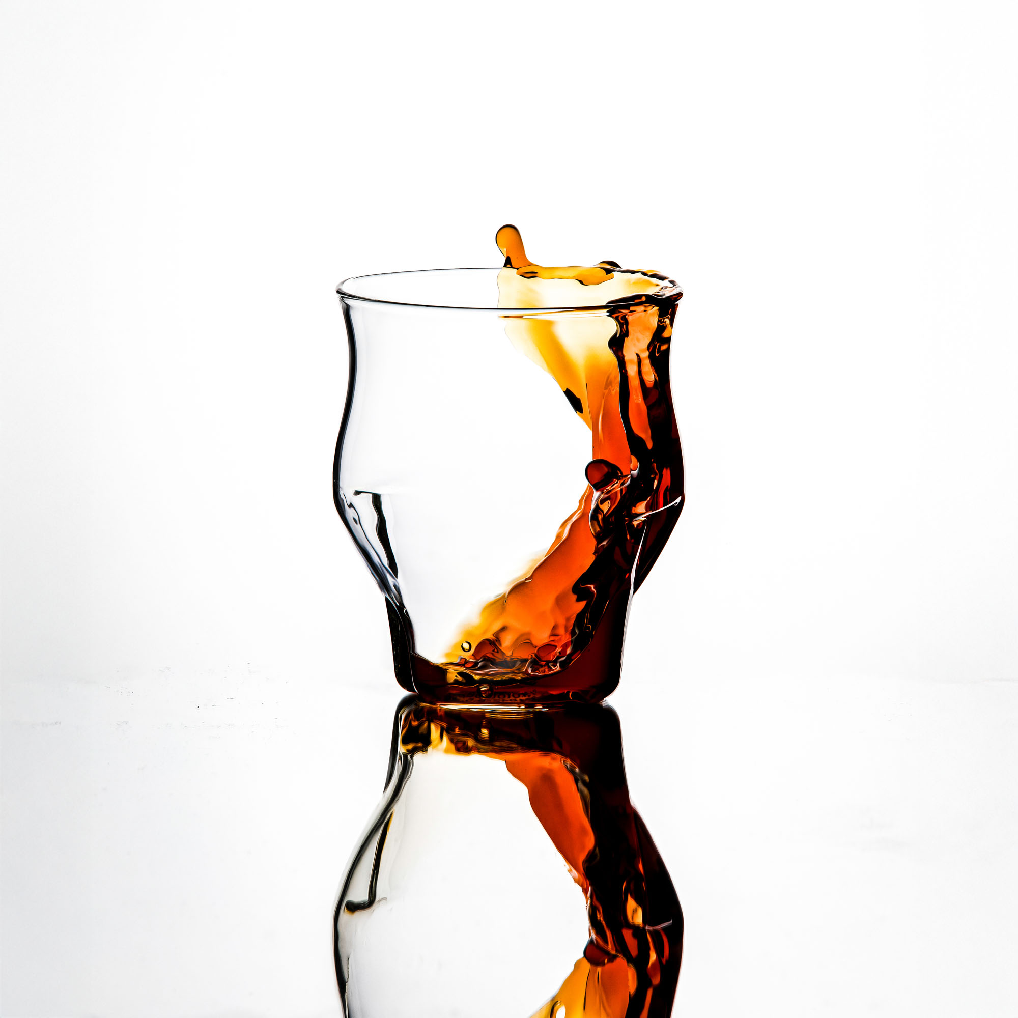Icosa Brewhouse Icosa Avensi Wave Alto Coffee Sensory Cup, product image from Kaffebox